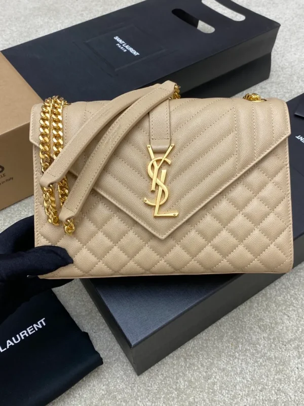 Saint Laurent 𝑬𝒏𝒗𝒆𝒍𝒐𝒑𝒆 Medium Grain Embossed Quilted Leather Bag