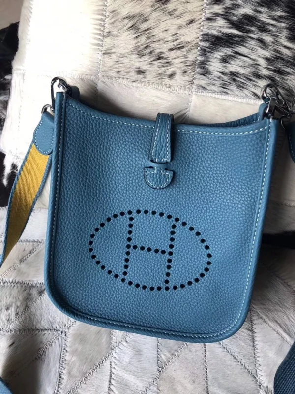 Hermès Mini Evelyne 16