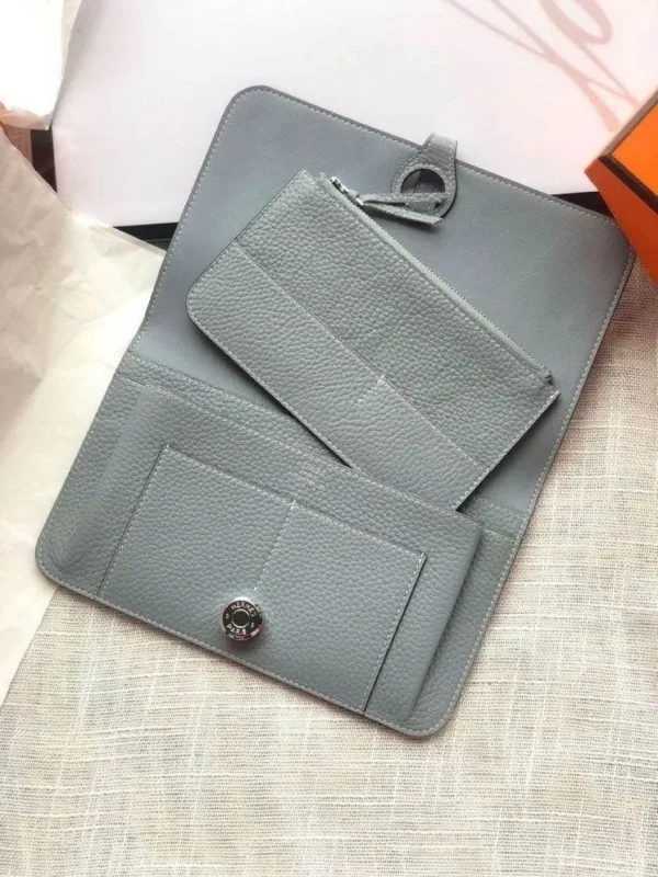 Hermès Dogon Passport Wide in Togo Leather